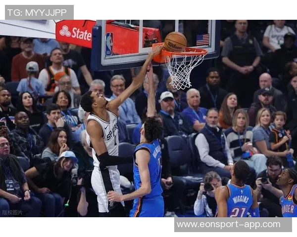 年轻球员激情四溢文班遭双人犯规卡斯尔与米奇争执双双被罚