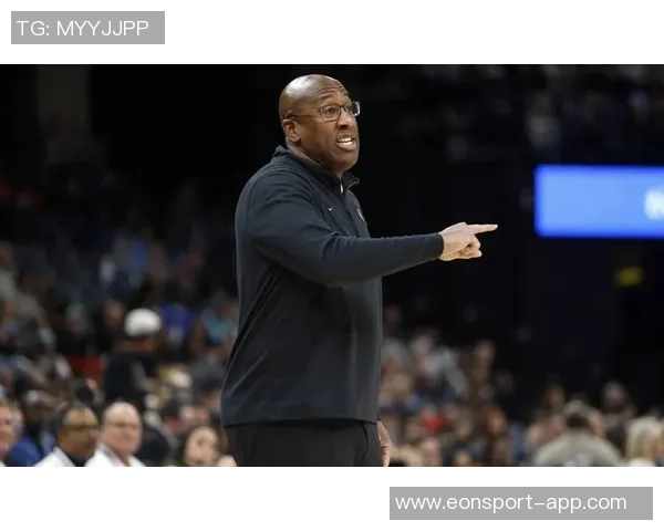 马卡报道卡西等球星入选帕丘卡名人堂与传奇球员共庆盛事